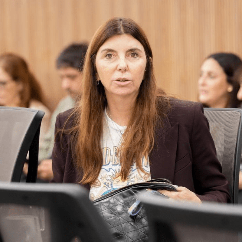 Nuestro pais necesita participacion, y lo que esta pasando es que la gente esta bajando los brazos